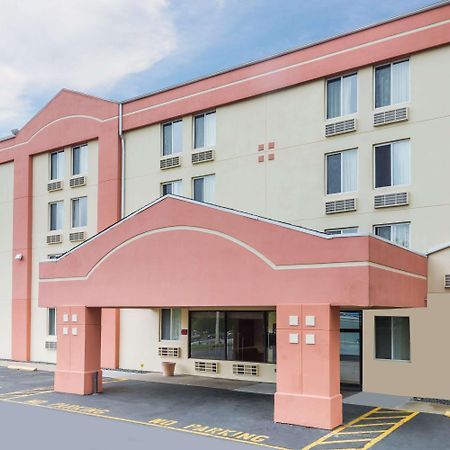 Super 8 By Wyndham Danbury Μοτέλ Εξωτερικό φωτογραφία